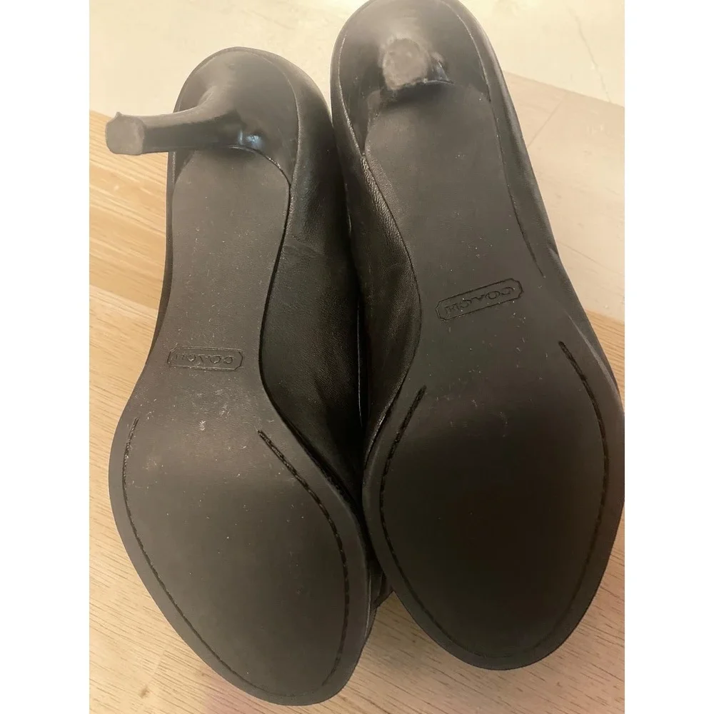 Coach Peep Toe Black Leather Signature Button Detail  Women's Size 6.5 Pumps